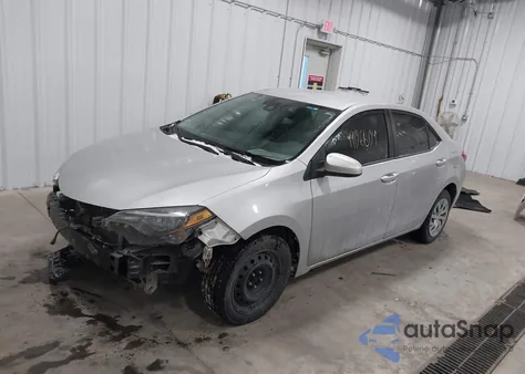 2017 Toyota Corolla Le z USA, uszkodzony, nr VIN 5YFBURHE6HP682045